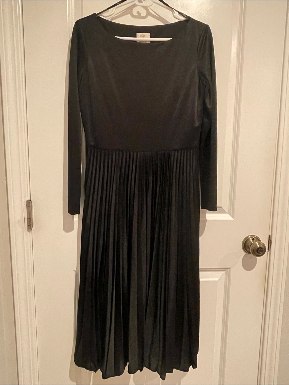 Papillique Pleated Midi Dress in Black Size 2 Like New